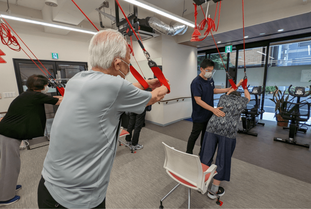 地域包括ケアの⼀環としてデイサービス事業をさらに拡⼤